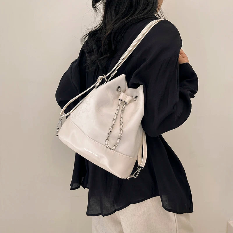 Women Simple Messenger Bag Large Capacity PU Drawstring Bucket Bag Chic Hobo Bag Solid Color Adjustable Strap for Outdoor Travel