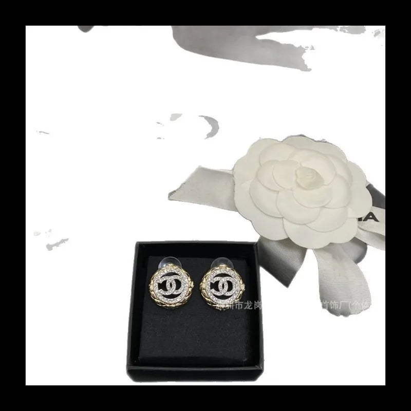 Xiangshuang Classic Diamond Stud Earrings Women's High Version Splicing Light Gold Versatile Fashion