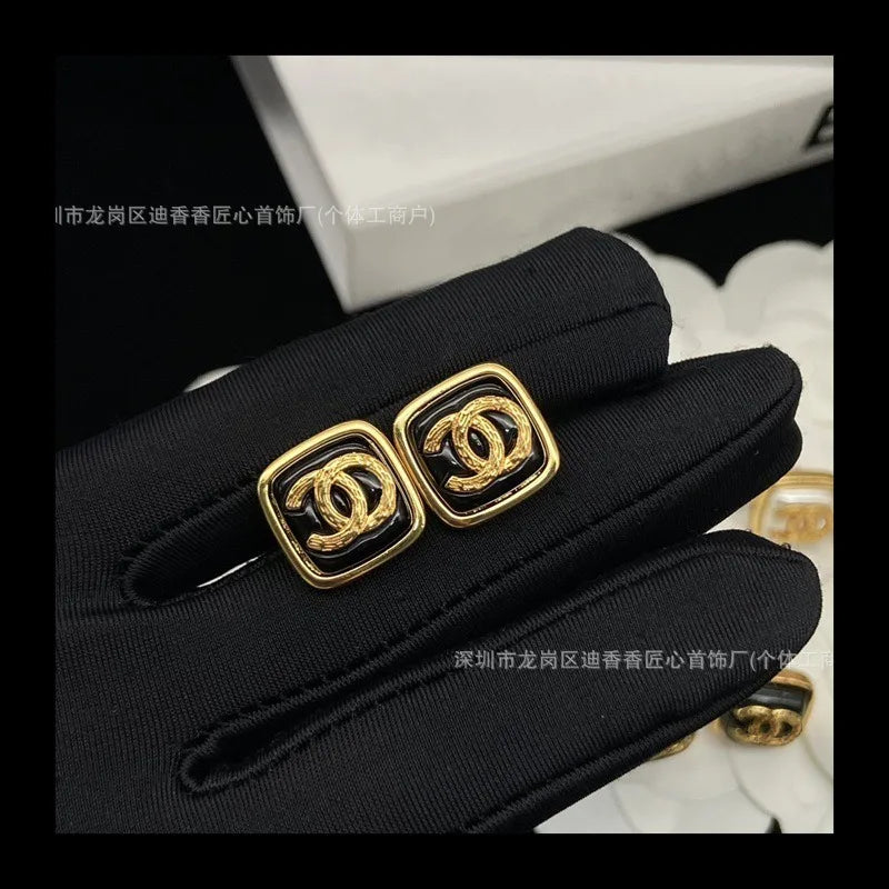 Double Sugar Stud Earrings Women's Fashion Black Square Pair with Label Tide