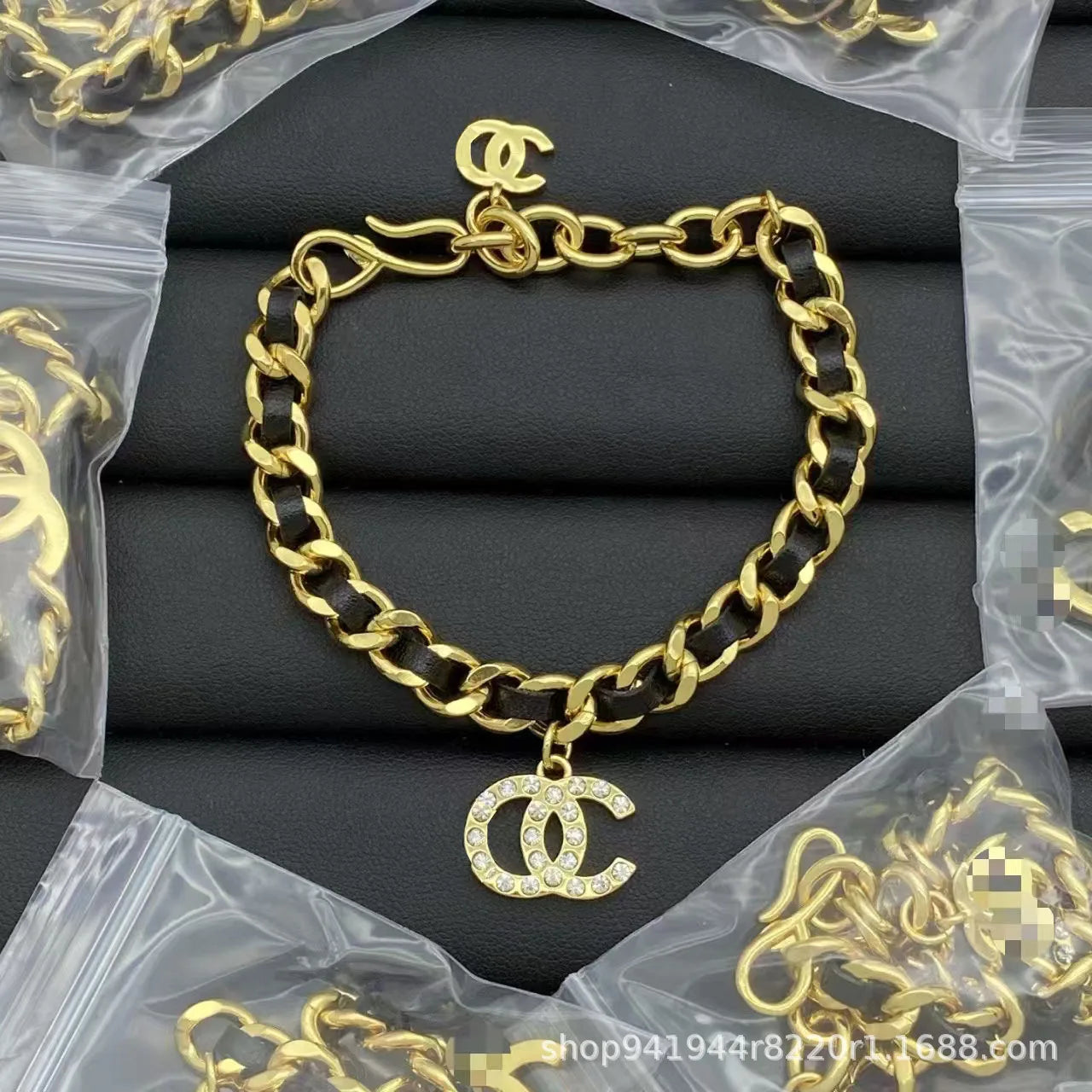 New Double Letter Pearl Bracelet Women, Light Luxury Versatile High Sense Internet Celebrity Explosion