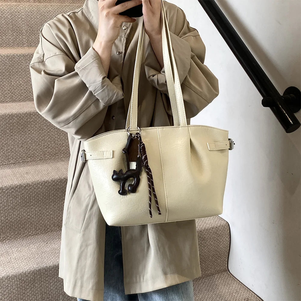 Tote Shoulder Bag for Women PU Leather Large Capacity Retro Shoulder Handbag Zipper Satchel Bag with Pendant Commuting Bag