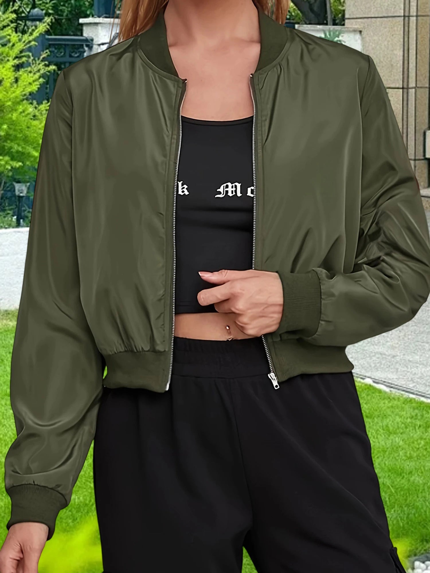 Women s Stylish Denim Jacket with Frayed Hem and Distressed Details Casual Fashionable Lightweight Outerwear Coat