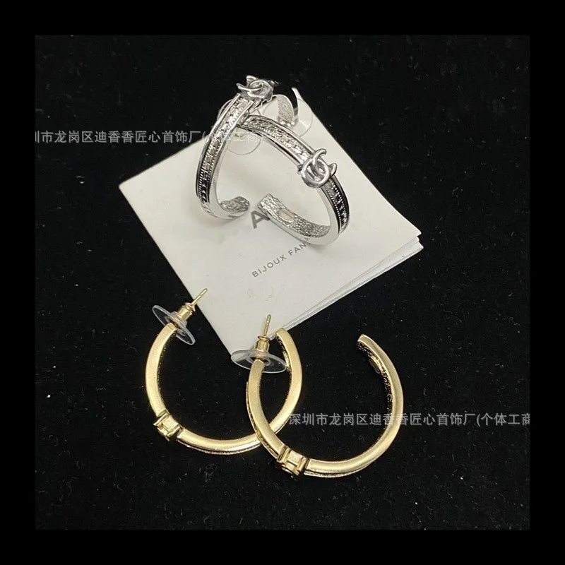 Classic Snake Bone Classic Versatile Light Gold Stud Earrings Fashion Premium Silver Needle Women