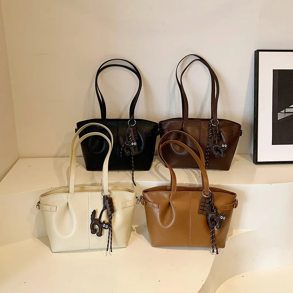 Tote Shoulder Bag for Women PU Leather Large Capacity Retro Shoulder Handbag Zipper Satchel Bag with Pendant Commuting Bag